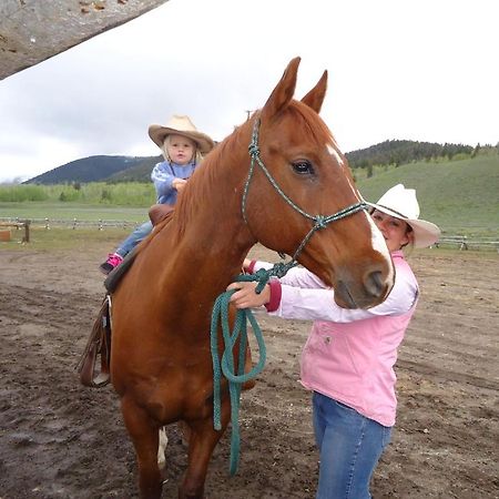Parade Rest Ranch West Yellowstone Dış mekan fotoğraf