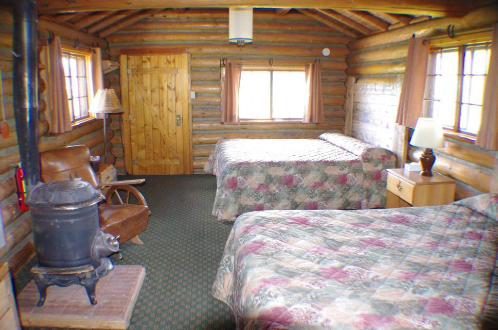 Parade Rest Ranch West Yellowstone Oda fotoğraf